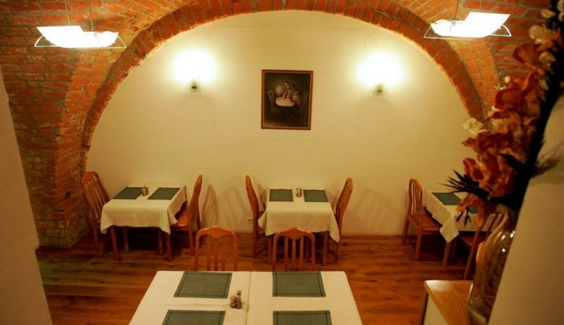 Hotel POD VĚŽÍ  Hradec Králové